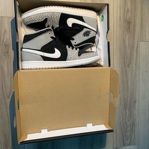 Elephant print jordan one mid (new never used) price - around 215 negotiable